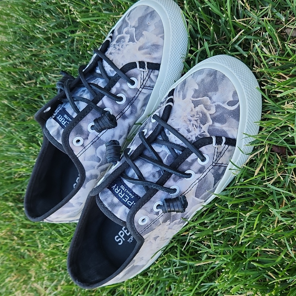Sperry Seacoast Floral Sneaker